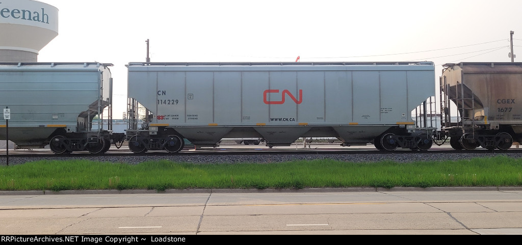 CN 114229